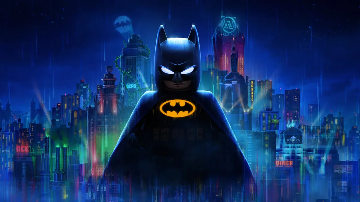 Key art oficial de LEGO Batman: Legacy of the Dark Knight exibindo o boneco LEGO do Batman sobre Gotham City
